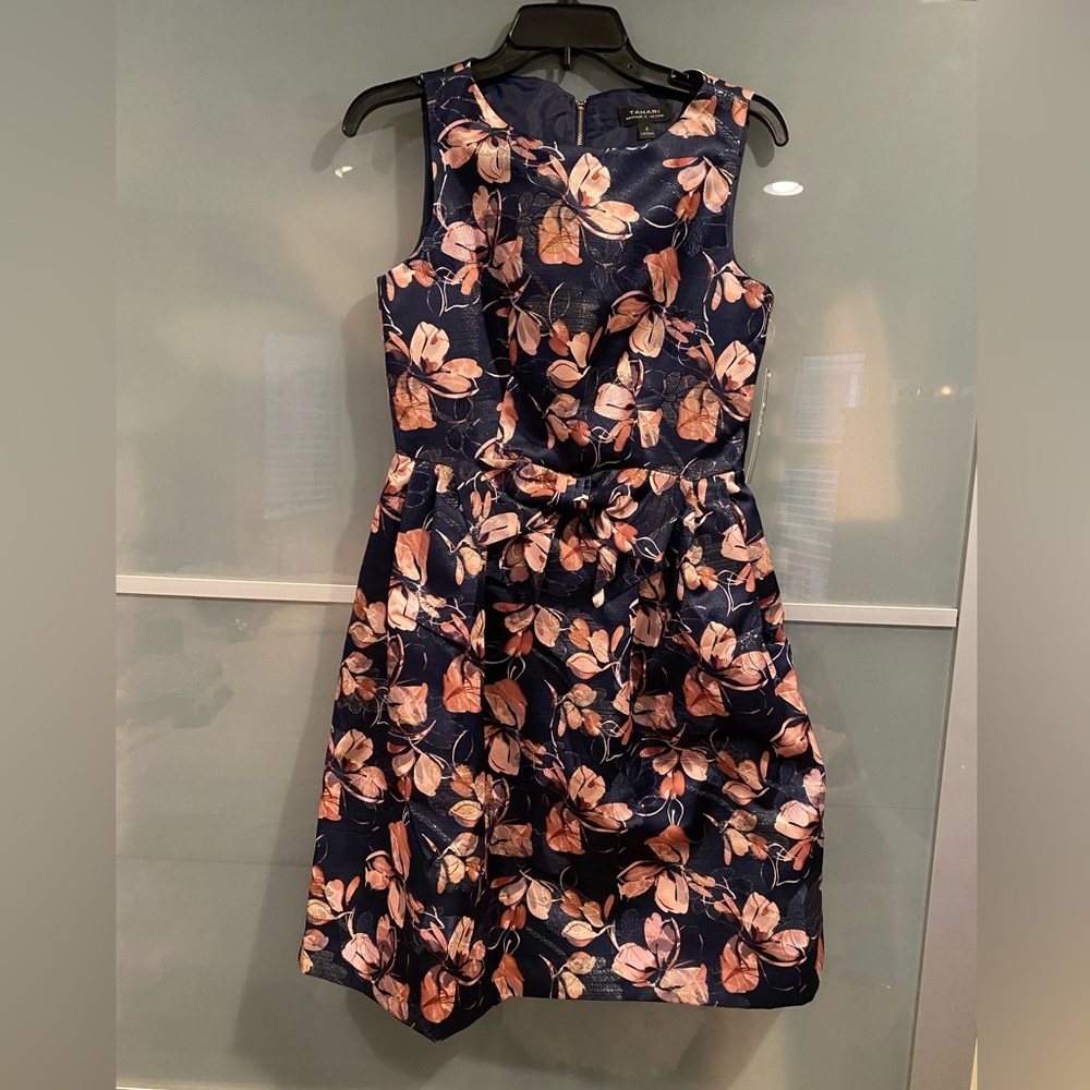 New with tags Tahari dress size 2.